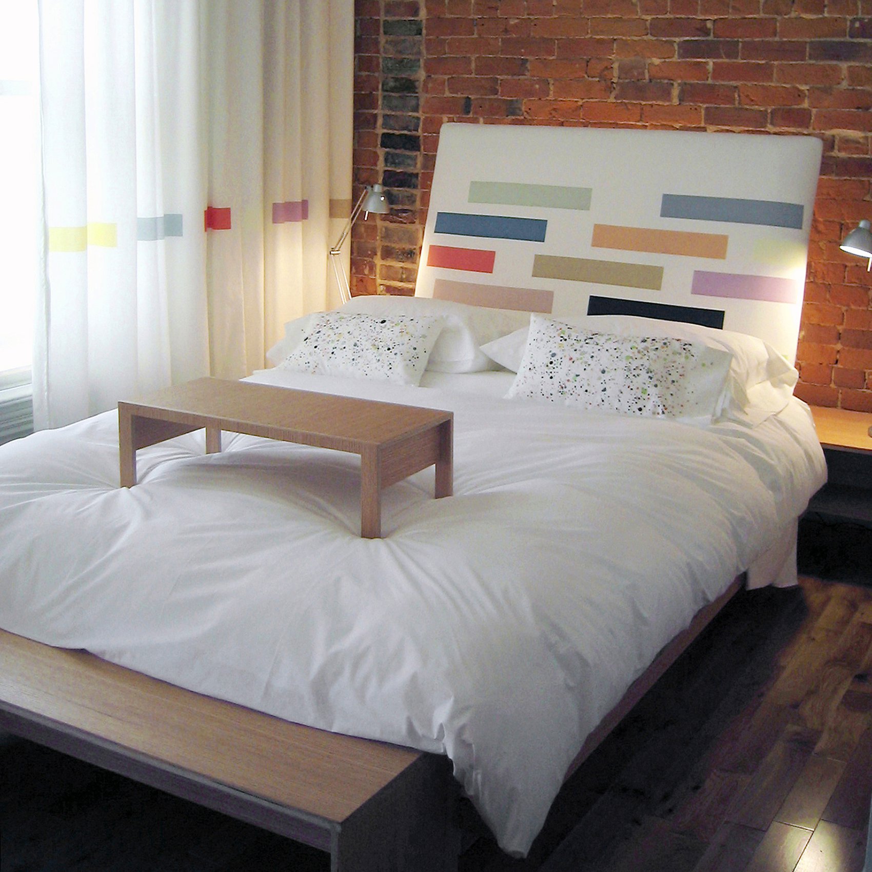gladstone-hotel-bed-andrewjonesdesign-85211.jpg